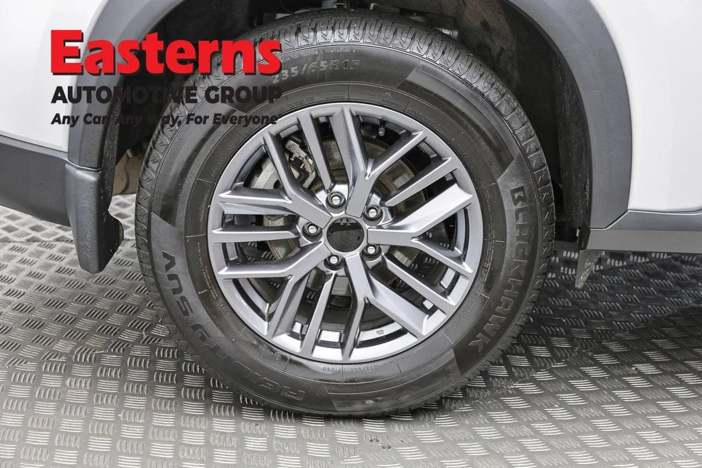 Used 2024 Silver Nissan S image 31