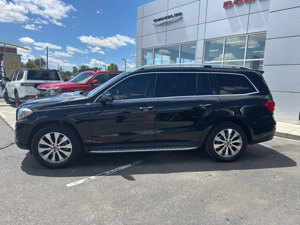 Used 2019 Black Mercedes-Benz 450 4MATIC® image 2