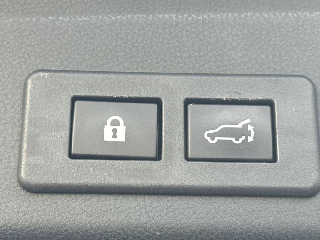 Used 2020 White Subaru Limited image 10