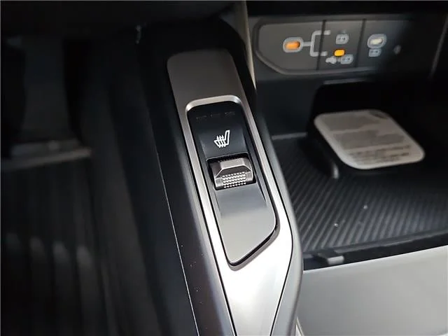 New 2026 Glacial White KIA S Front-Wheel Drive image 14