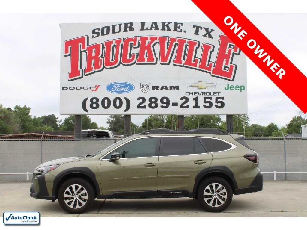 2025 Subaru Outback Premium's photo