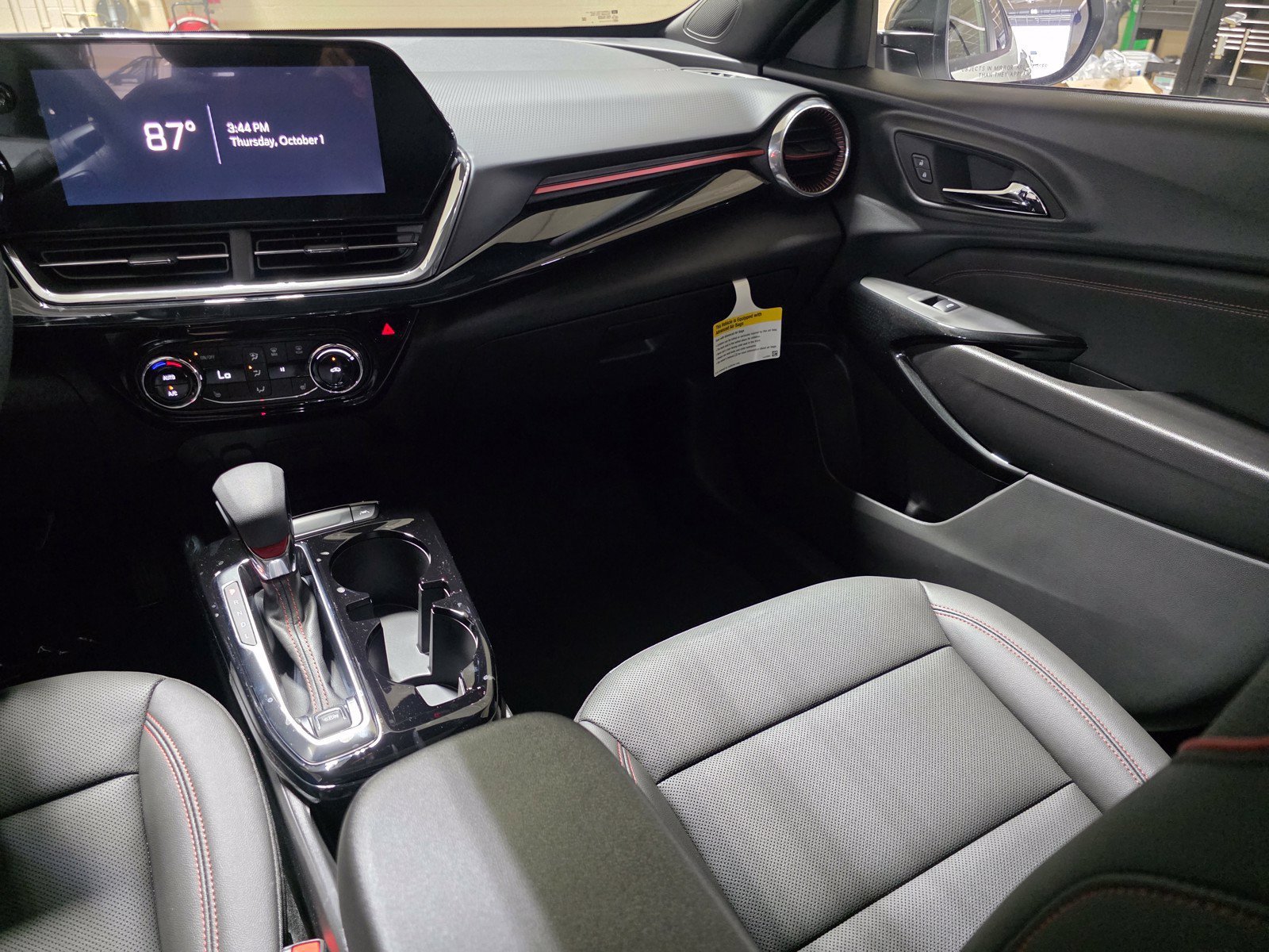 2026 Chevrolet Trax RS - Photo 17