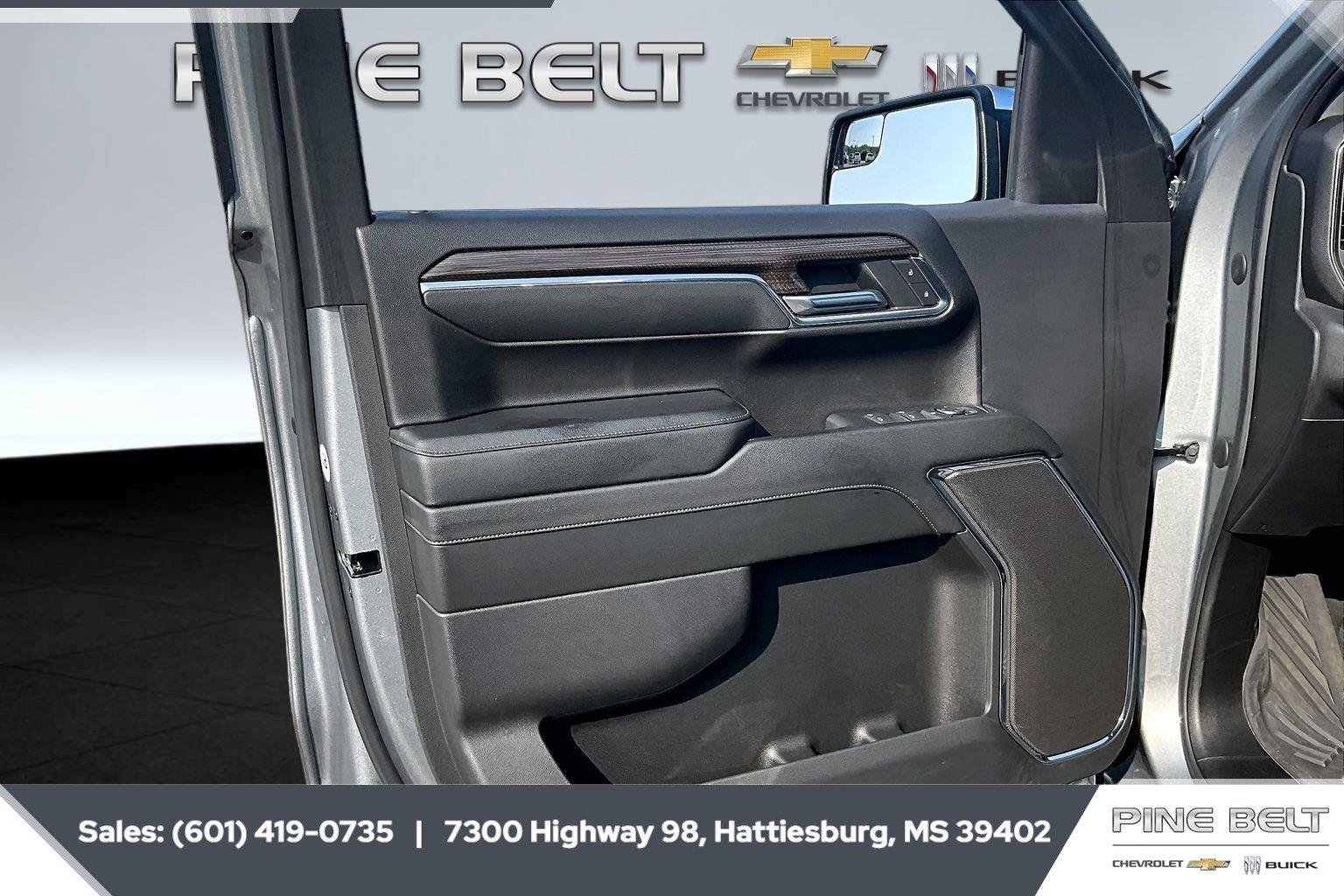 Used 2024 Sterling Gray Metallic Chevrolet LT image 18