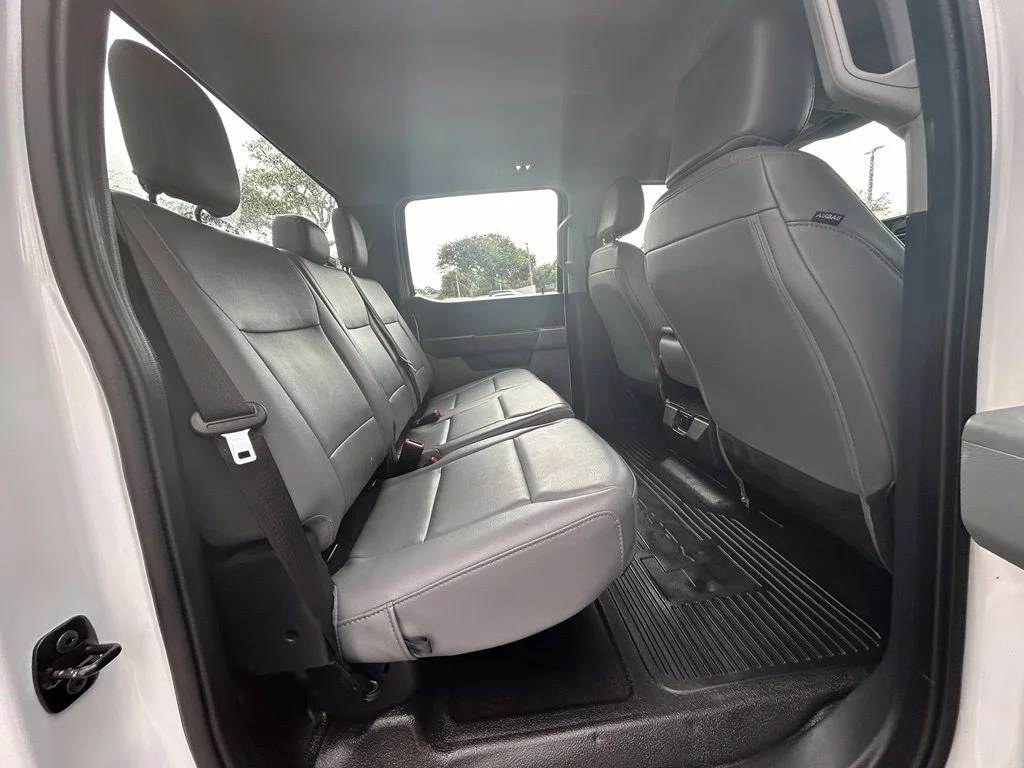 Certified Used 2025 Oxford White Ford XL image 31