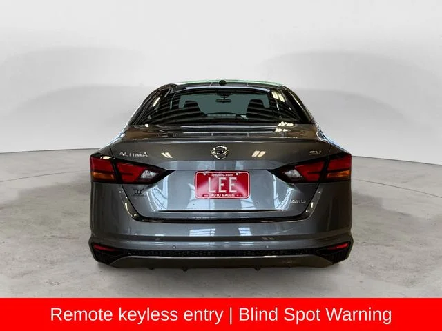 Used 2022 Gray Nissan 2.5 SV image 5