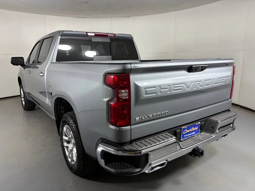 New 2026 Sterling Gray Metallic Chevrolet LT image 7
