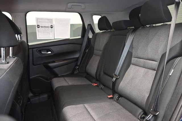 2025 Nissan Rogue SV - Photo 11