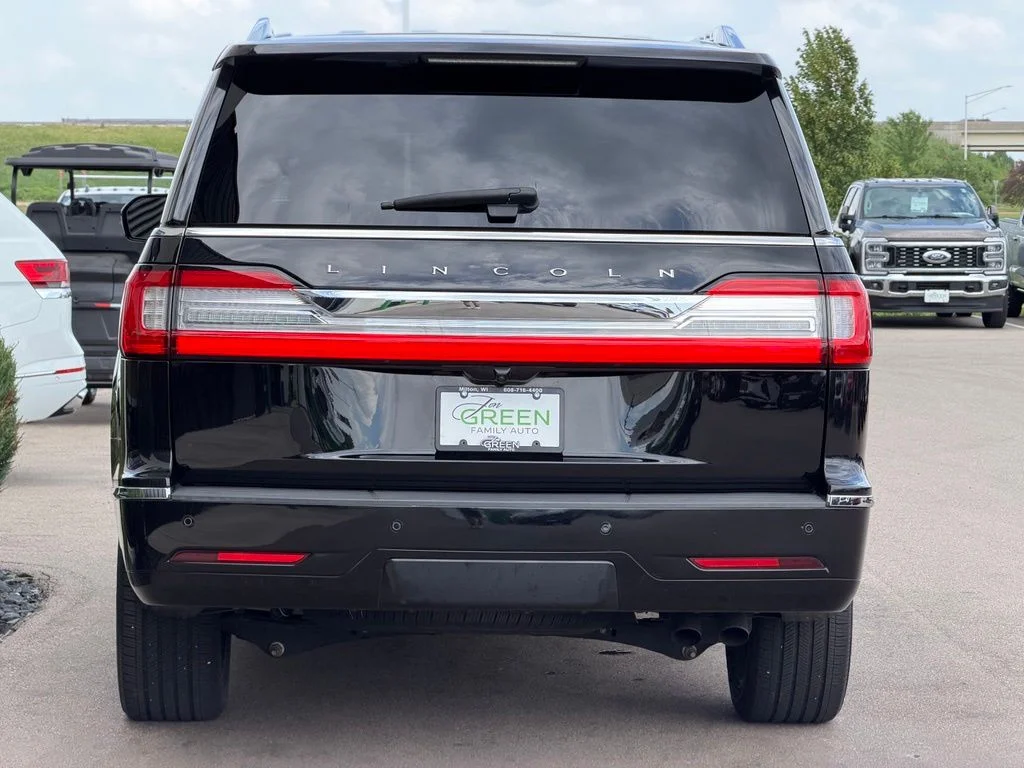 Used 2019 Black Lincoln Reserve image 8