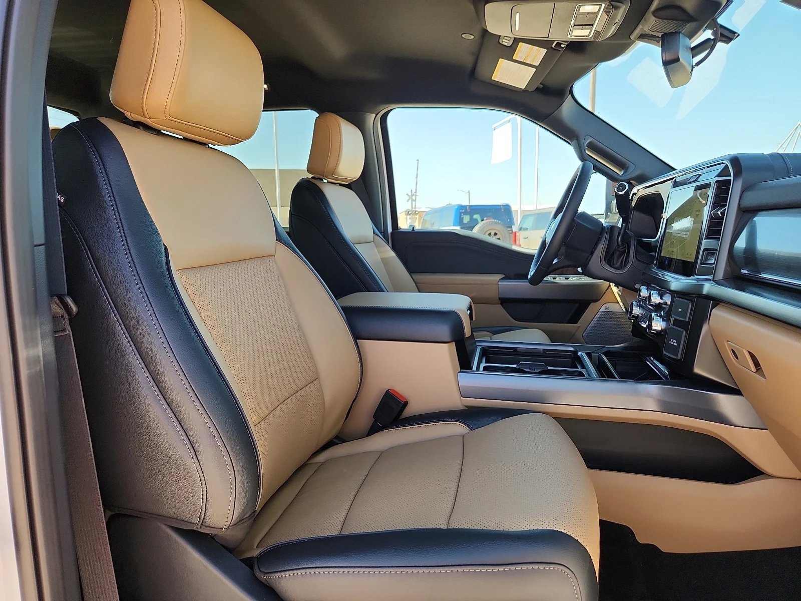 New 2026 Oxford White Ford Lariat image 20