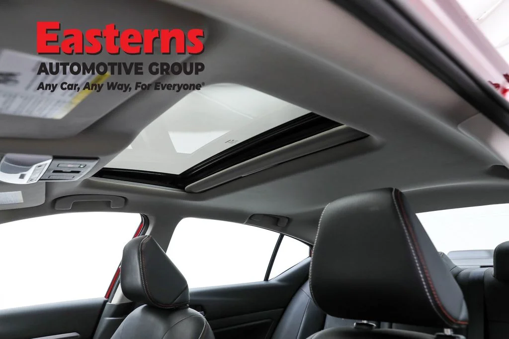 Used 2023 Red Nissan 2.5 SR image 32