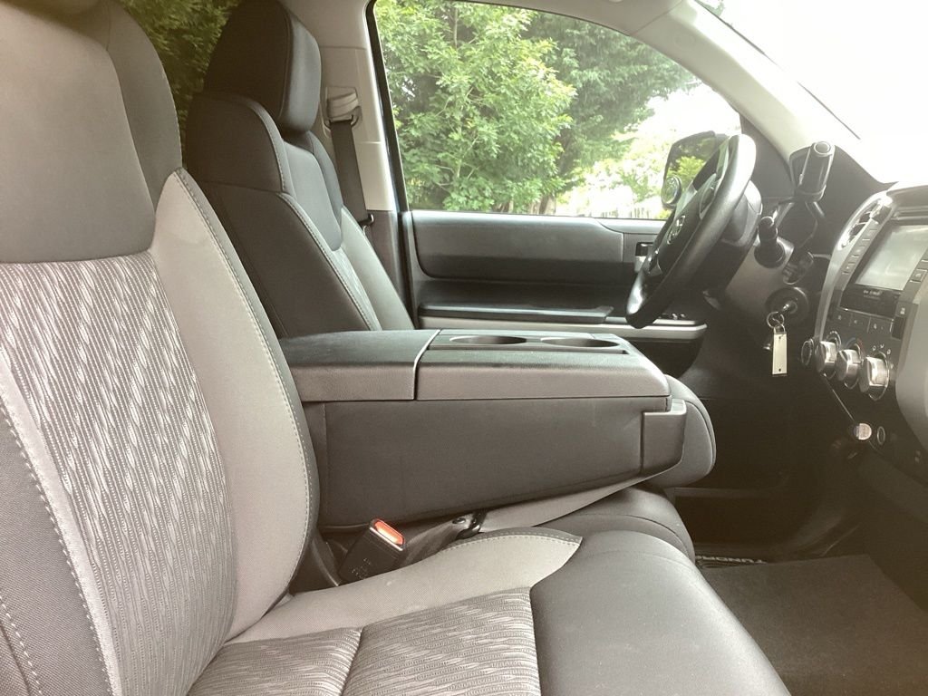 Used 2019 Blue Toyota SR5 image 3