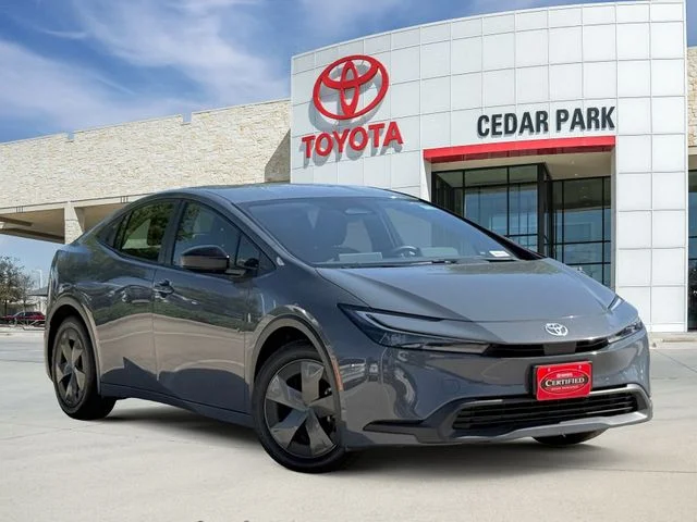 2025 Toyota Prius LE