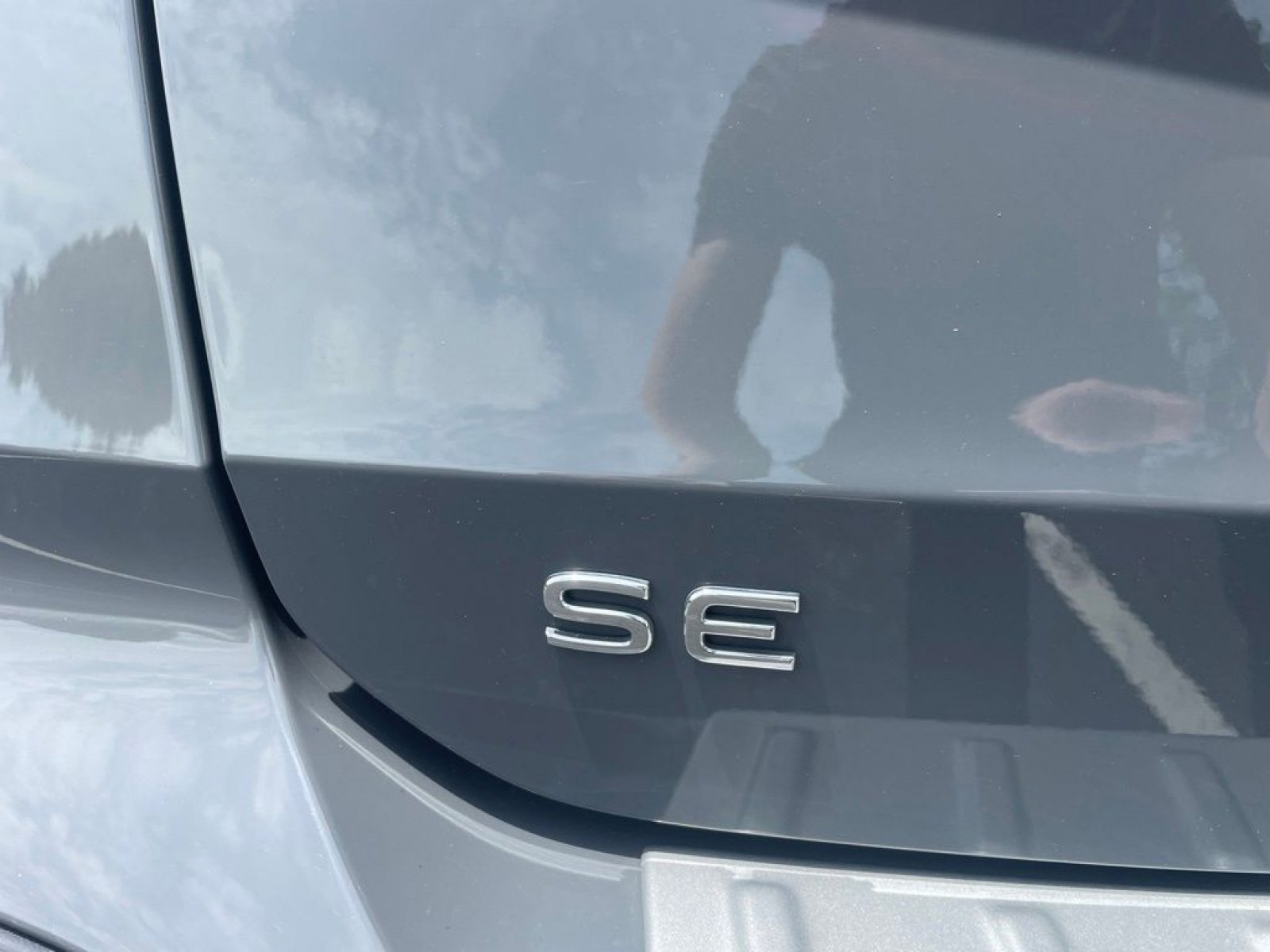 Used 2022 Gray Volkswagen 1.5T SE image 33