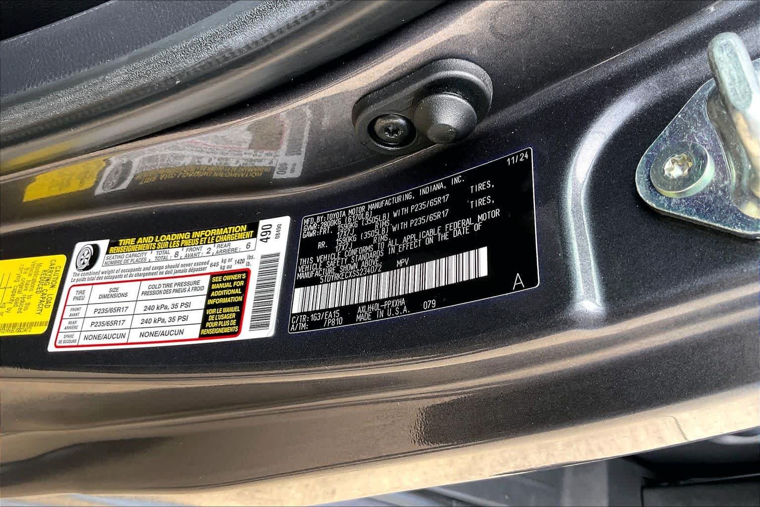 Used 2025 MAGNETIC GRAY METALLIC Toyota XLE Autono-MaaS image 33