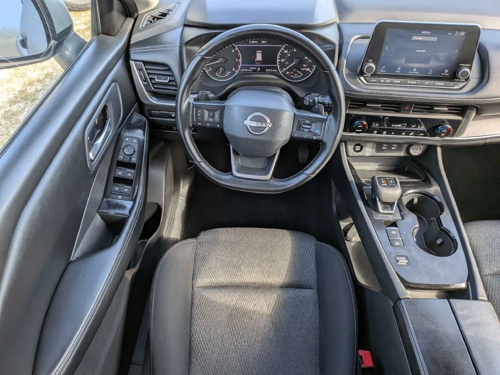 Used 2025 Silver Nissan SV image 16