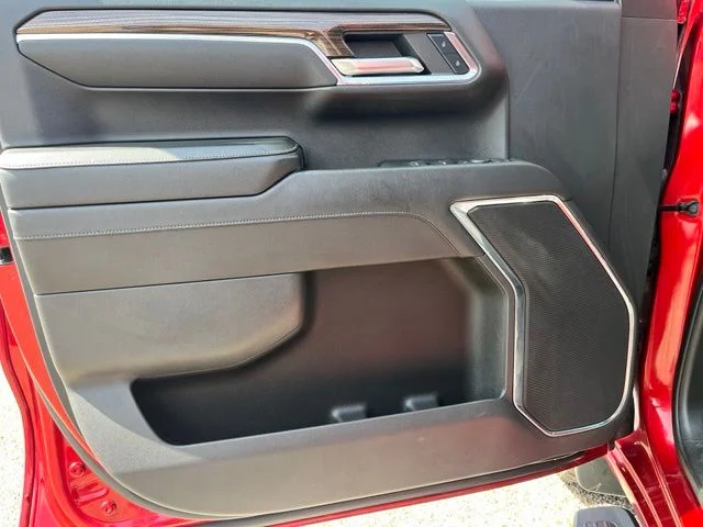 Used 2024 Red Chevrolet LT image 27