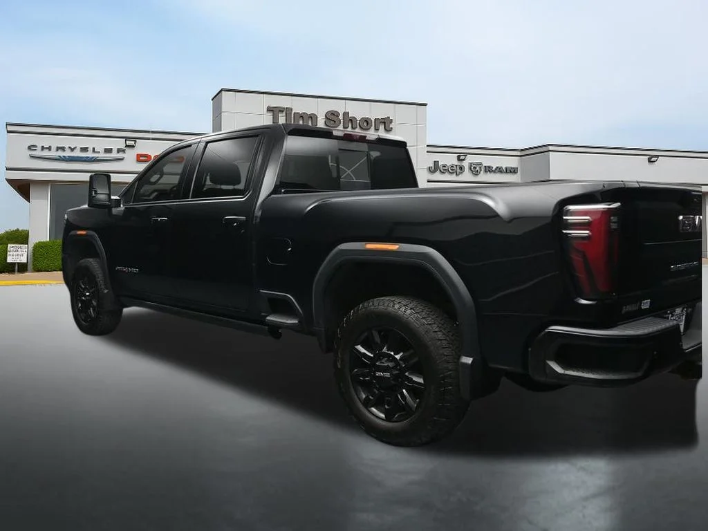 Used 2024  GMC AT4 image 3
