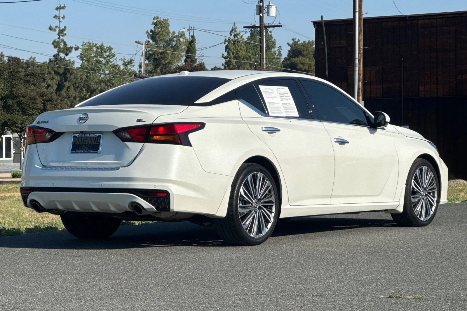 Used 2023 White Nissan 2.5 SL image 4