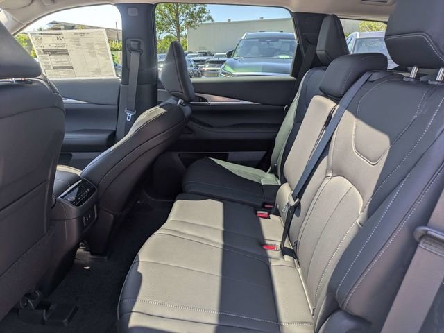 New 2027 White INFINITI PURE image 14