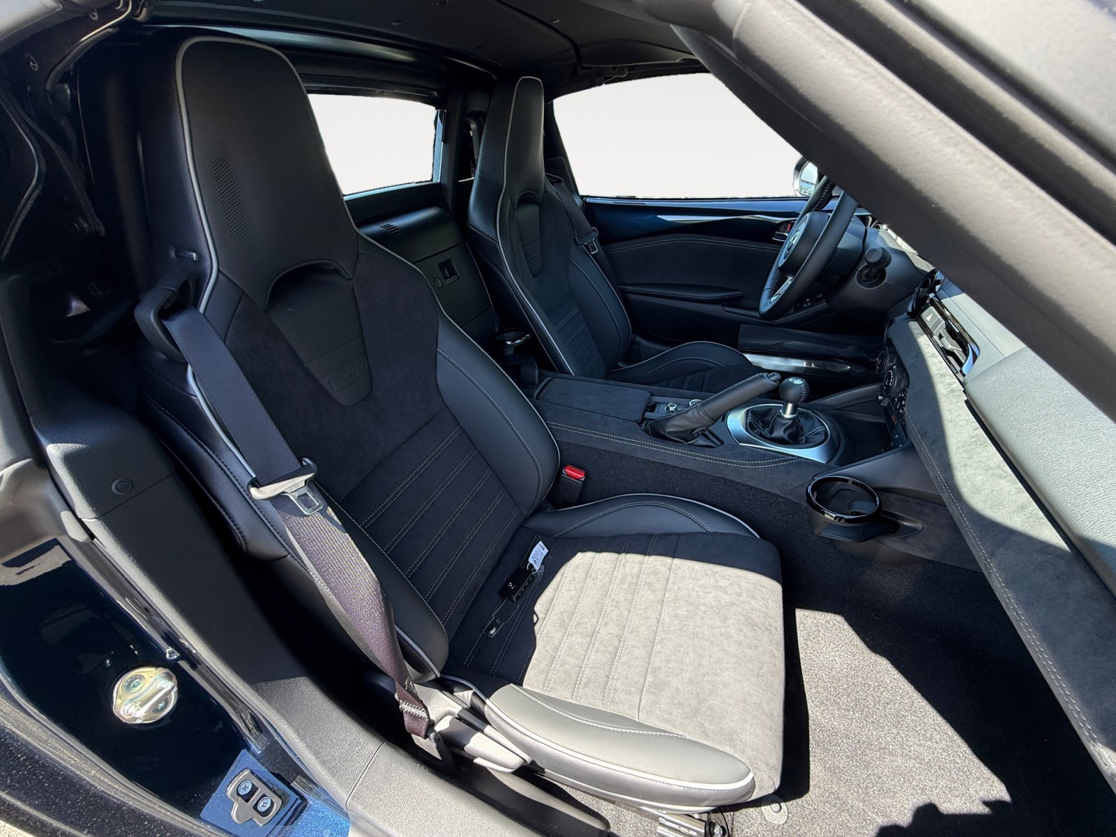 New 2026 Deep Crystal Blue Mica Mazda Club image 17