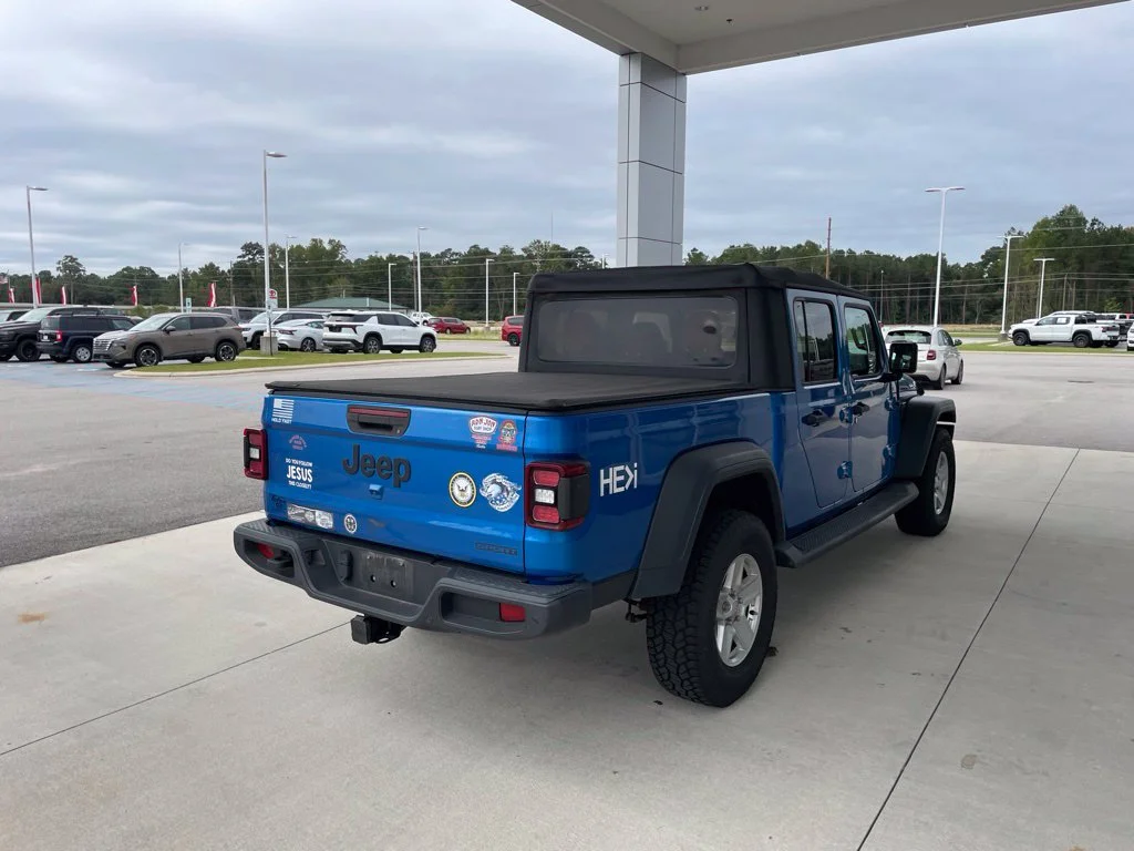 Used 2020 Blue Jeep Sport image 4