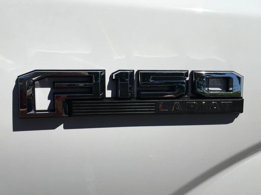Used 2018 White Ford Lariat image 9