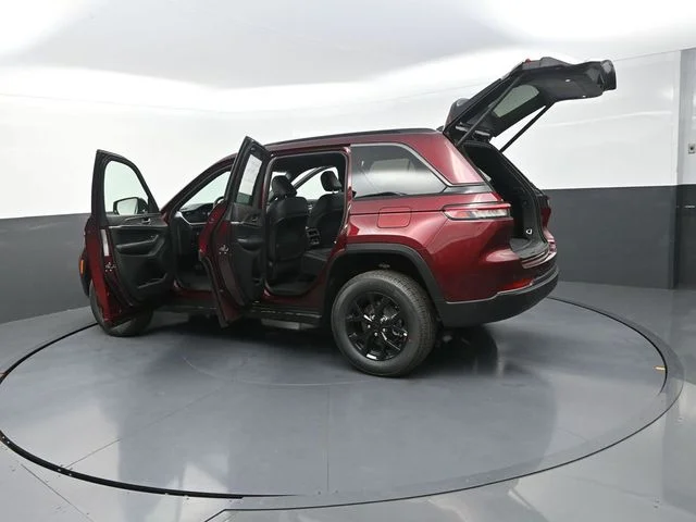 New 2026 Velvet Red Pearlcoat Jeep Altitude image 32