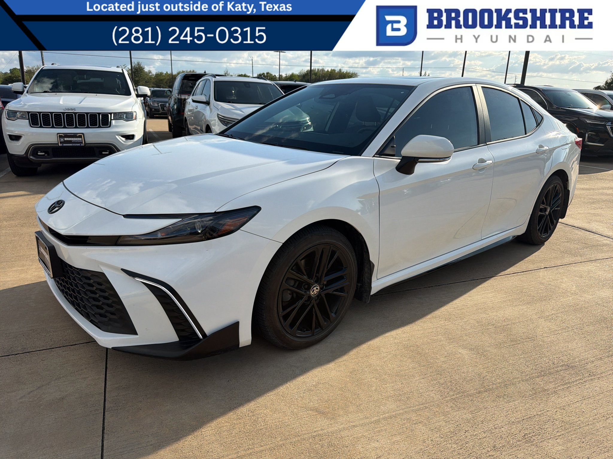 2025 Toyota Camry SE