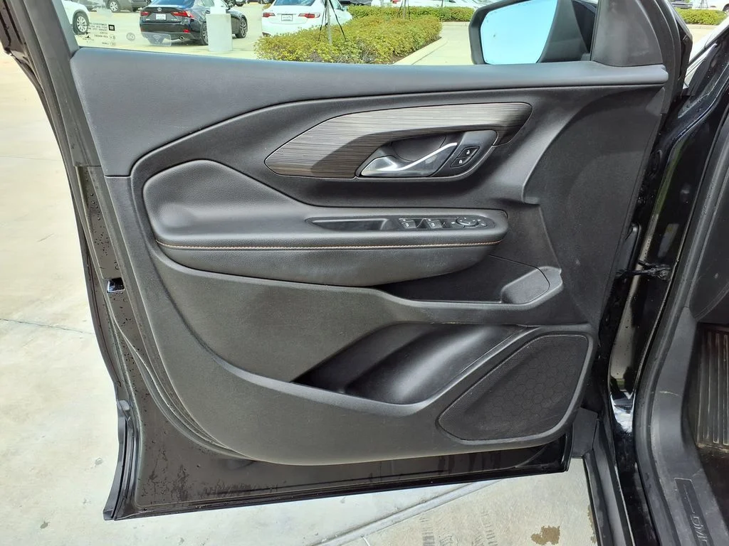 Used 2019 Black GMC SLT image 11