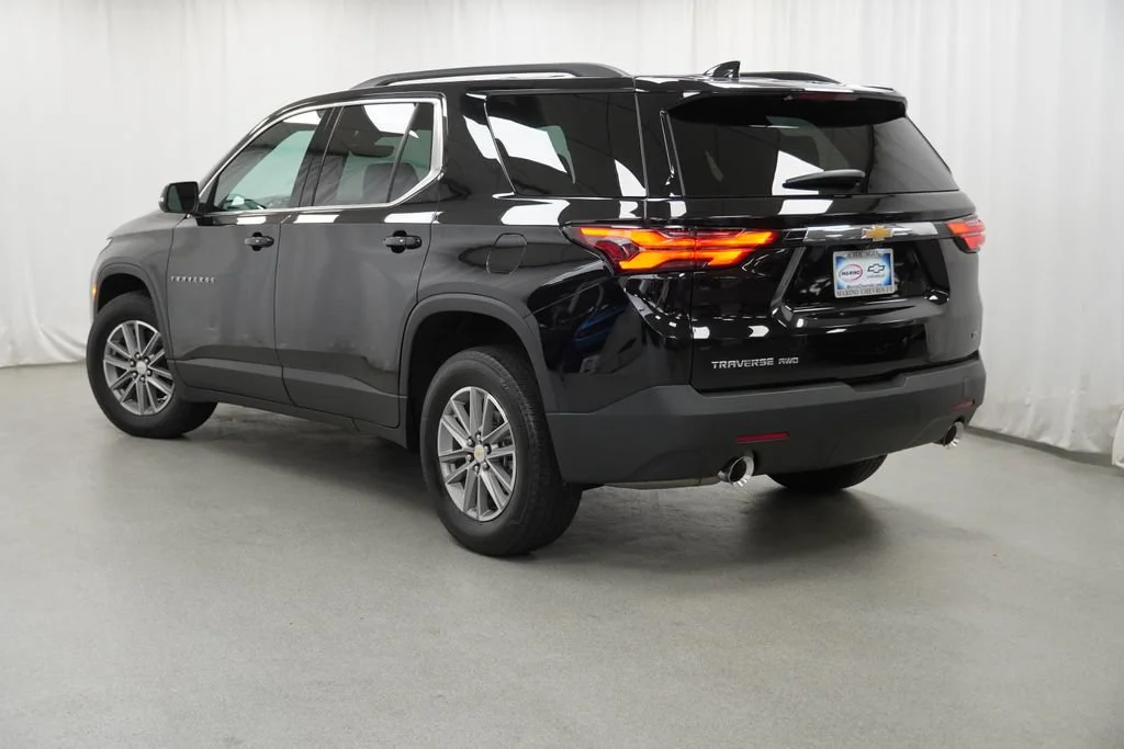 Used 2023 Mosaic Black Metallic Chevrolet LT Leather image 3