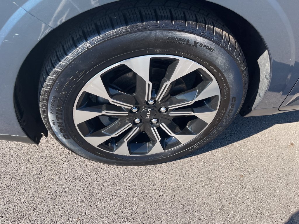 Used 2024 Blue Kia EX image 9