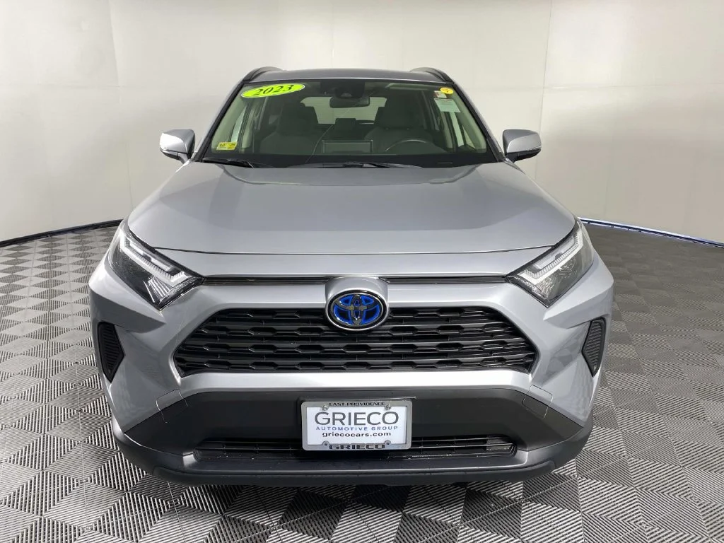 Used 2023 Silver Sky Metallic Toyota XLE image 3