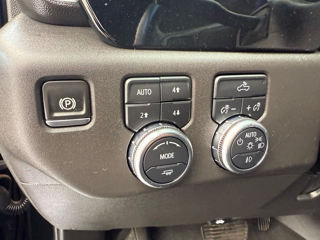 Used 2024 Onyx Black GMC Elevation image 33