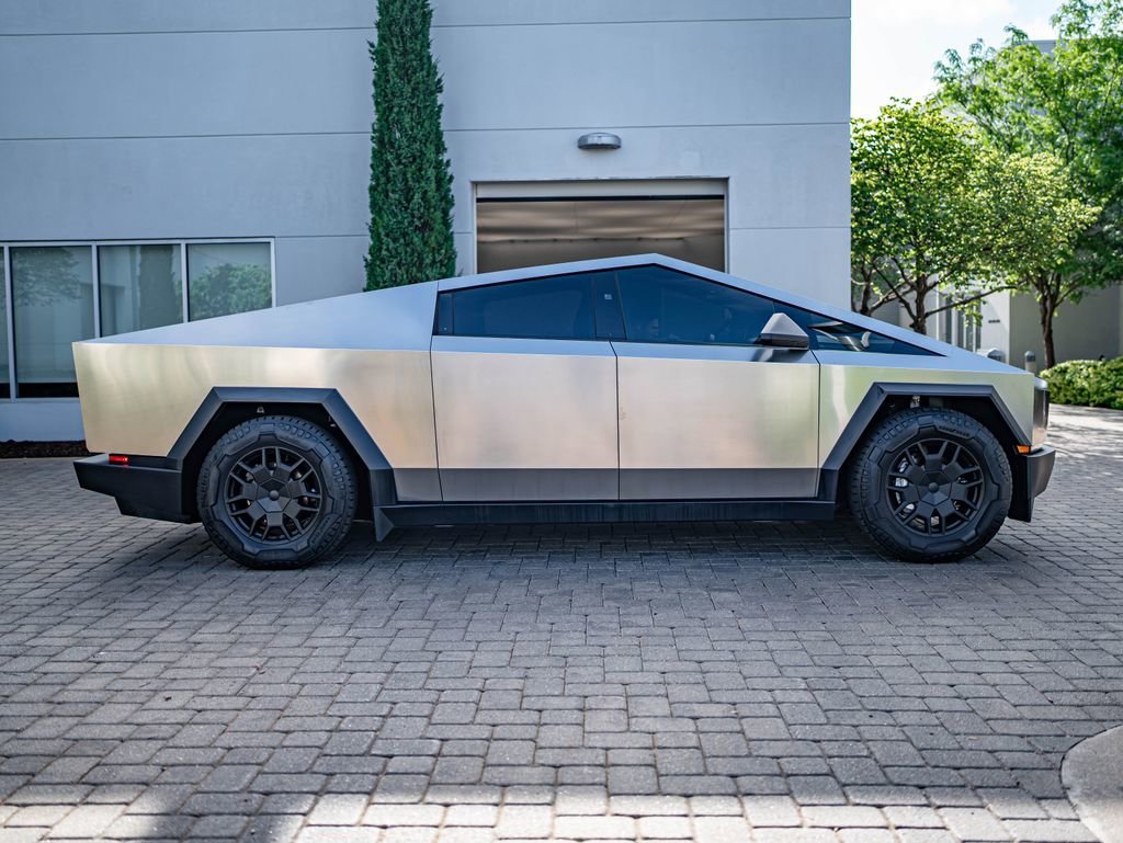 Used 2024 Silver Tesla Foundation Series image 4