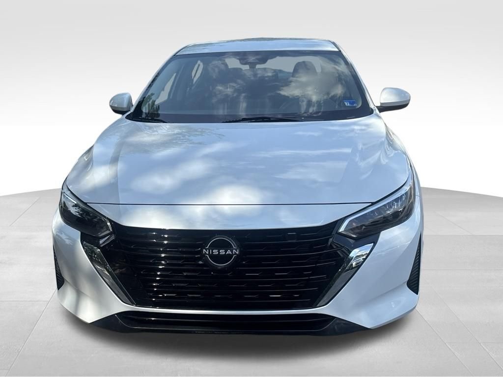 Used 2025 White Nissan SV image 4