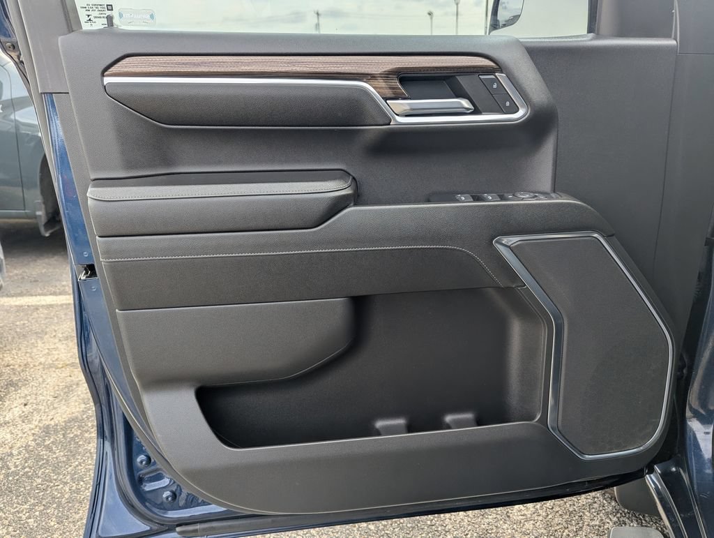 Used 2023 Northsky Blue Metallic Chevrolet LT (2FL) image 13