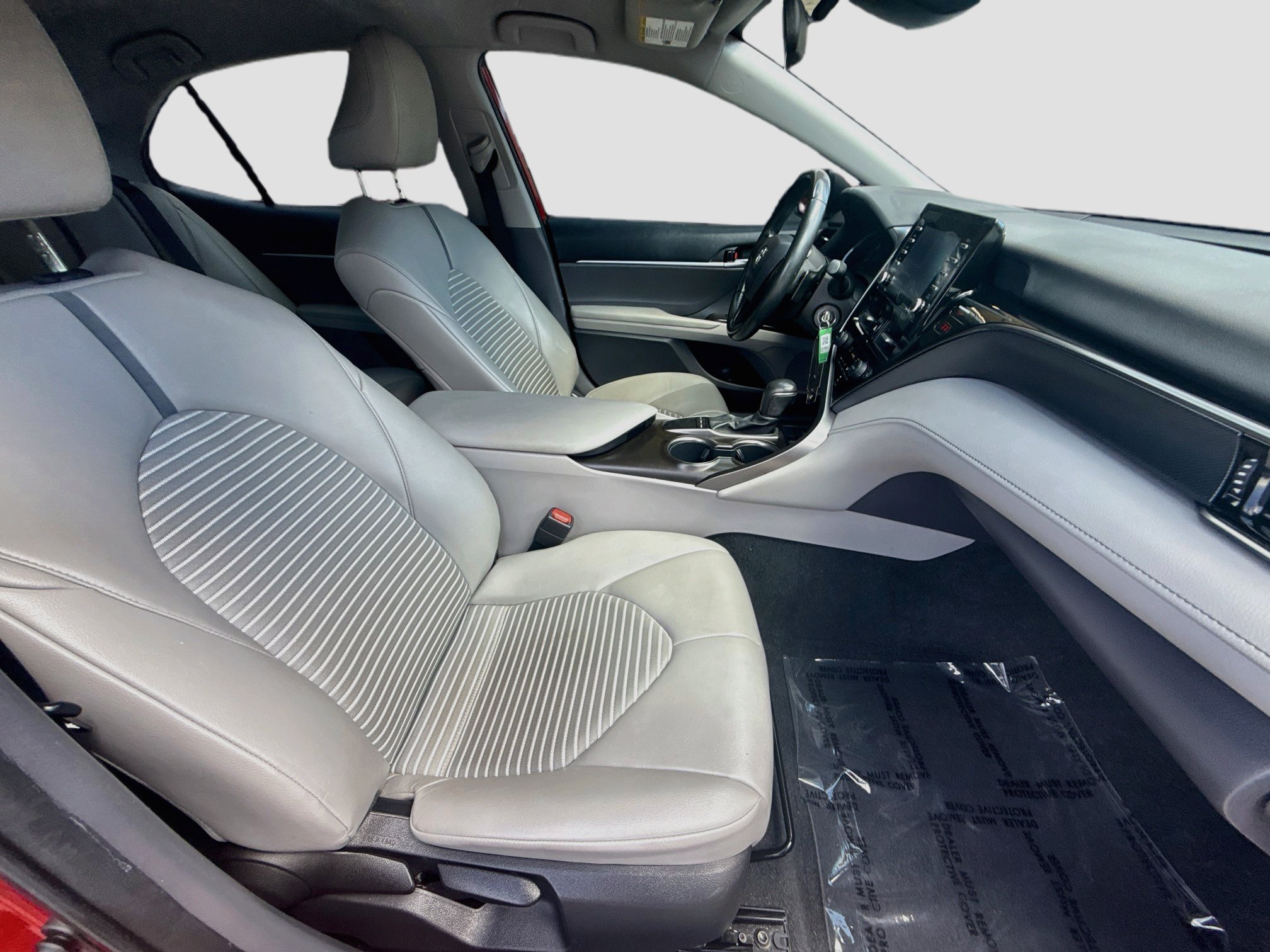 Used 2022 Red Toyota SE image 28