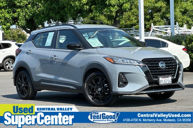 2021 Nissan Kicks SR