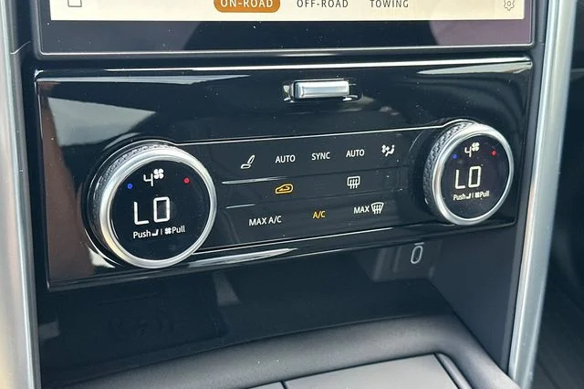 New 2026 Santorini Black Land Rover  image 21