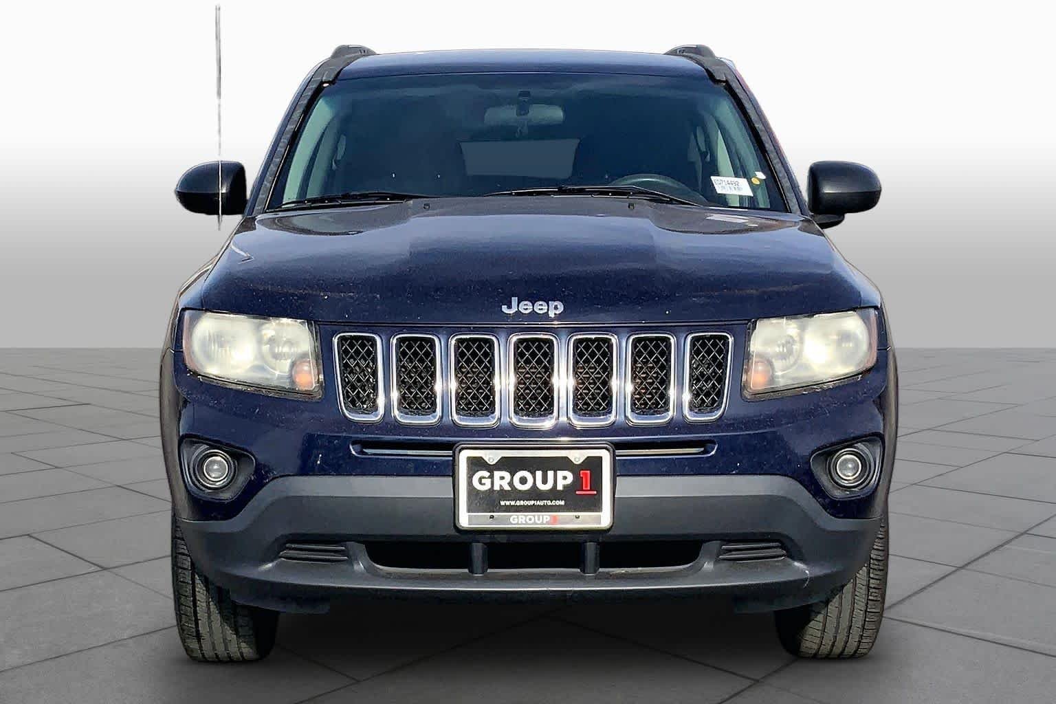 Used 2014 True Blue Pearlcoat Jeep Sport image 4