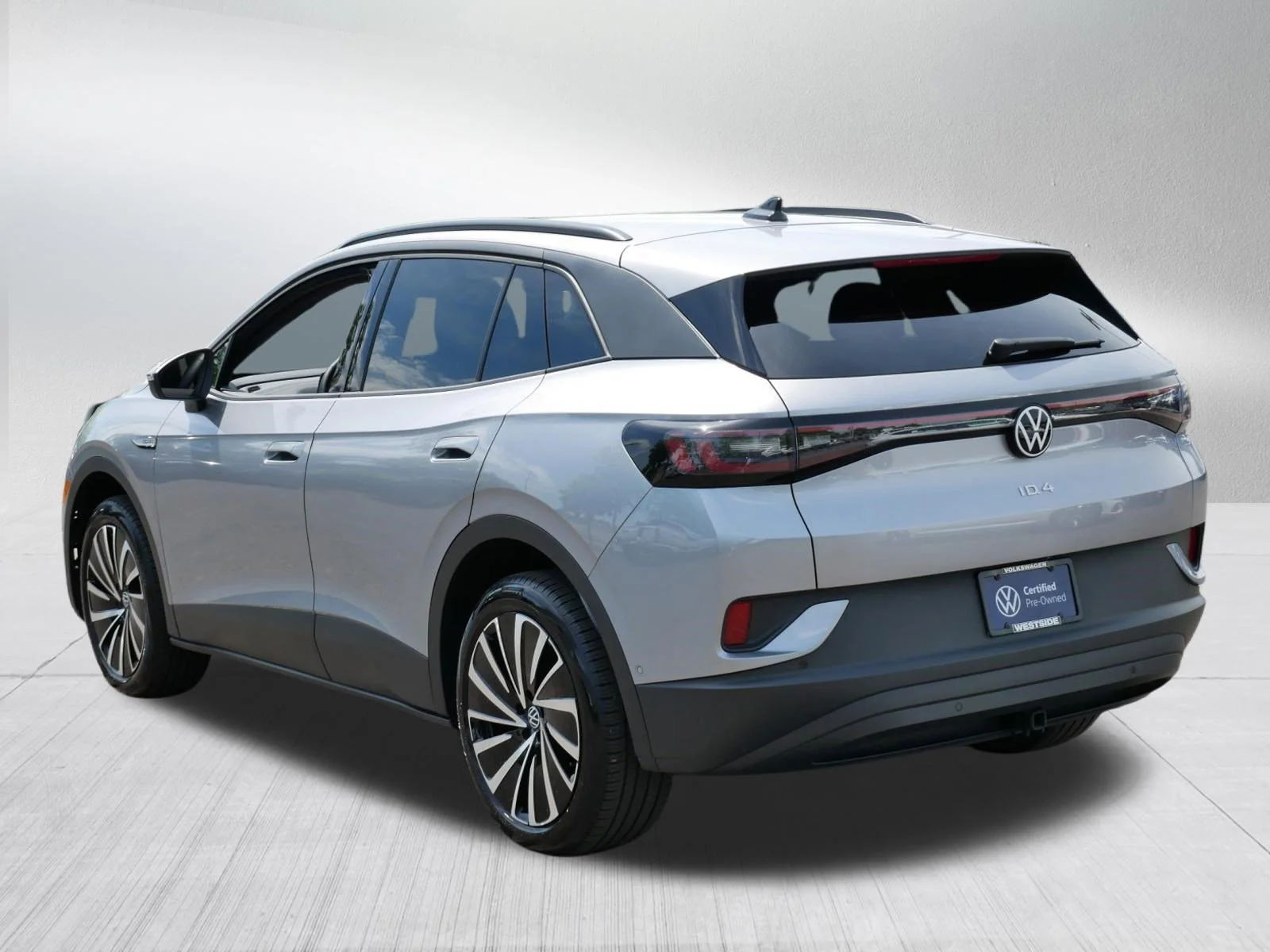 Certified Used 2024 Silver Mist Metallic Volkswagen Pro image 5