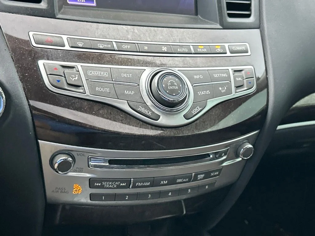 Used 2015 Black Obsidian INFINITI Base image 32