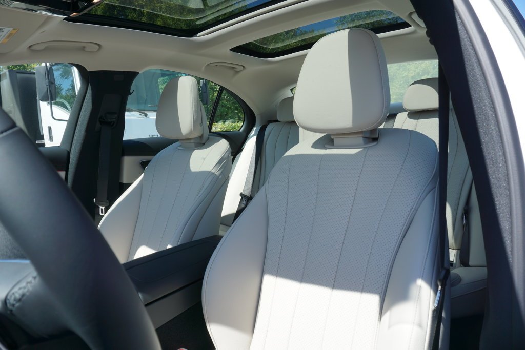 Used 2027 Polar White Mercedes-Benz E 350 image 13