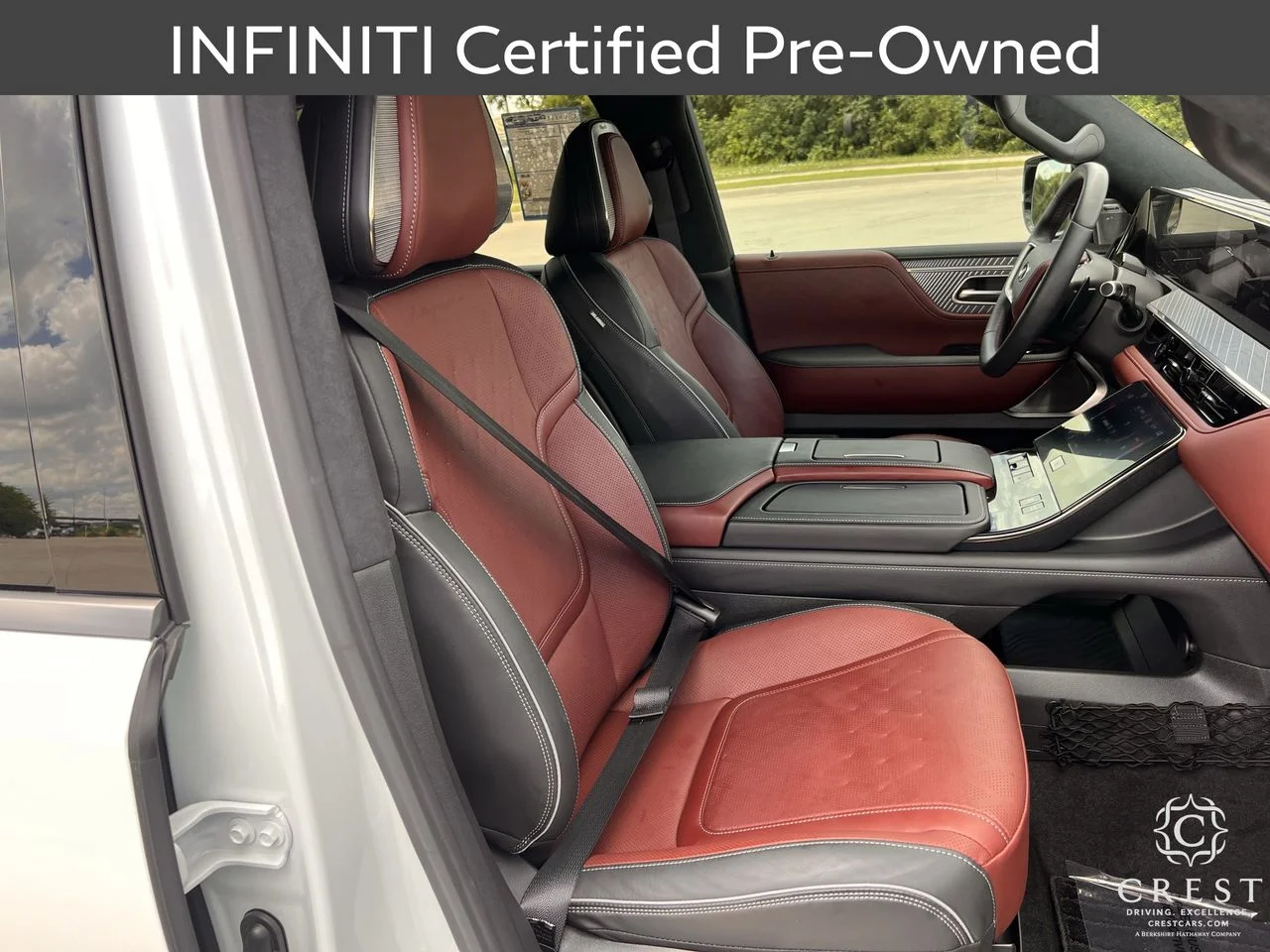 Certified Used 2026 Radiant White Black Obsidian INFINITI AUTOGRAPH image 27