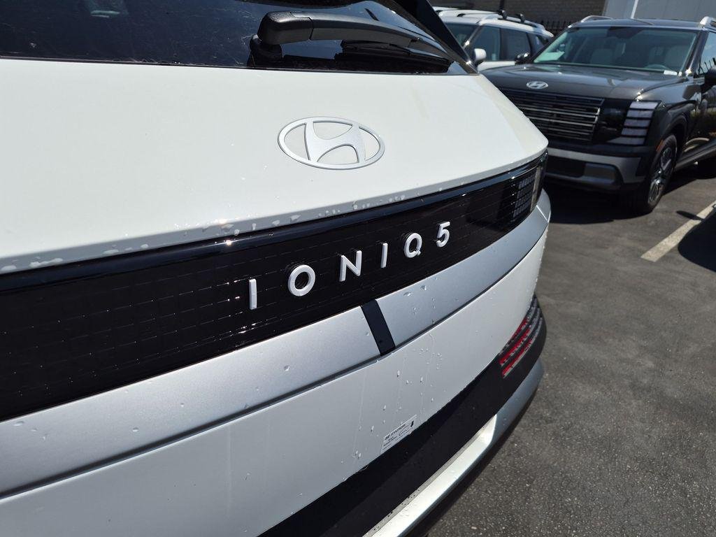 New 2026 White Hyundai SEL image 10