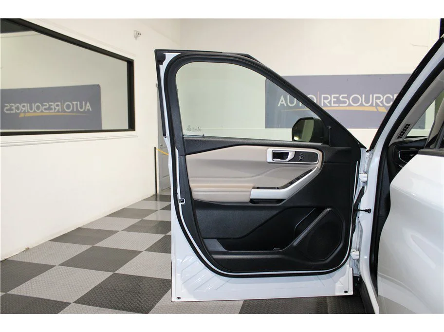 Used 2022 White Ford XLT image 11