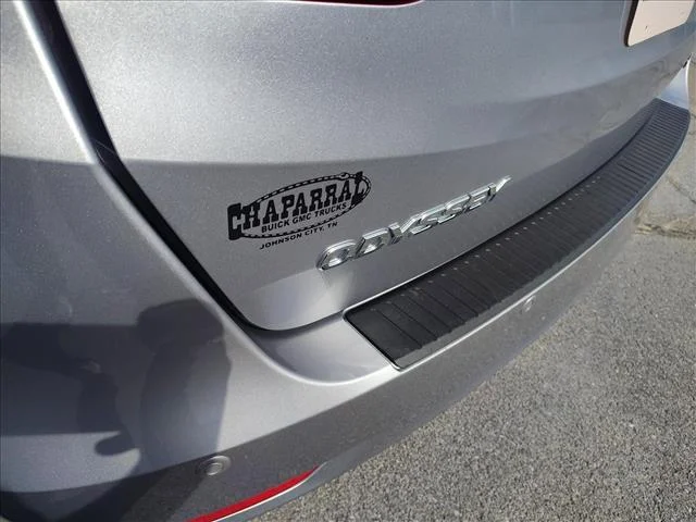 Used 2018 Silver Honda TOURING AUTO image 9