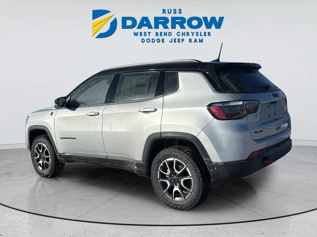 New 2026 Silver Jeep Trailhawk image 3