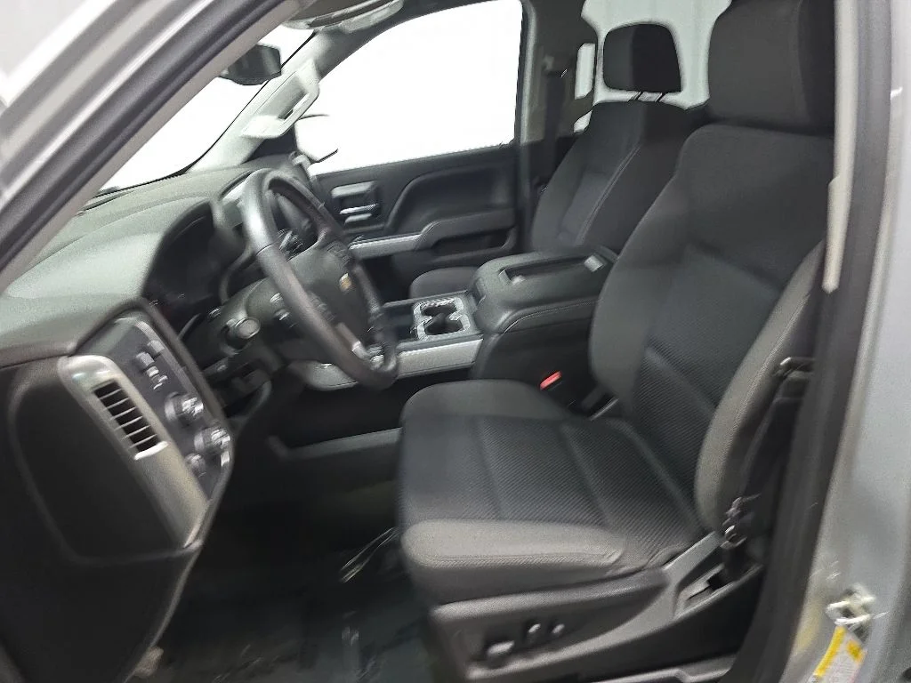 Used 2017 Silver Chevrolet LT image 32