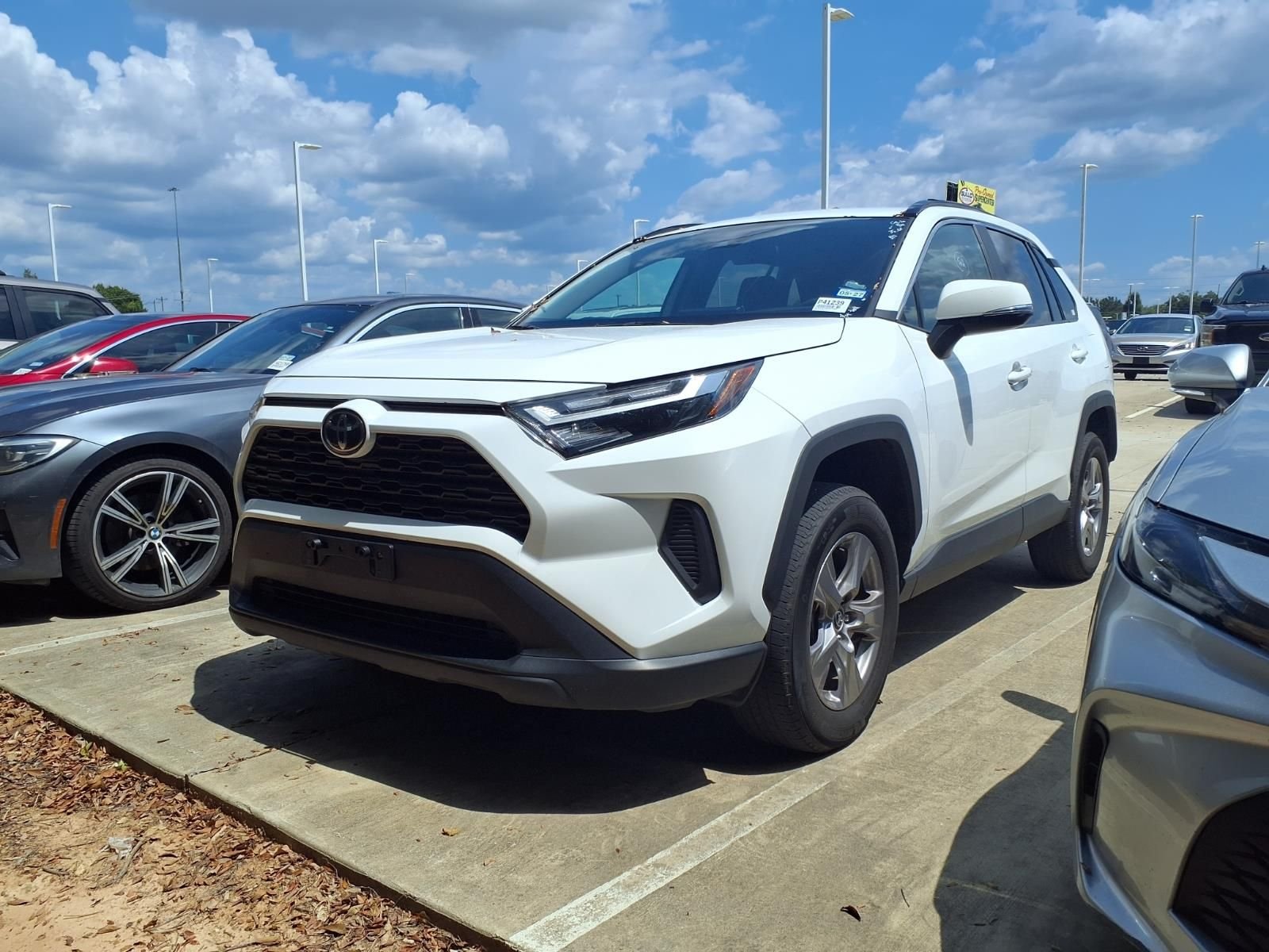 Certified Used 2025 Ice Toyota XLE image 4
